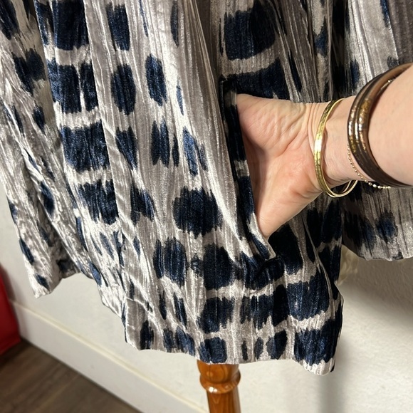 J. Jill | Pure Jill Gray Taupe and Navy Velvet Jacket Size M - Picture 7 of 9